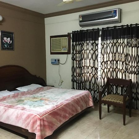 Hotel Royal Wings Nedumbassery Bagian luar foto