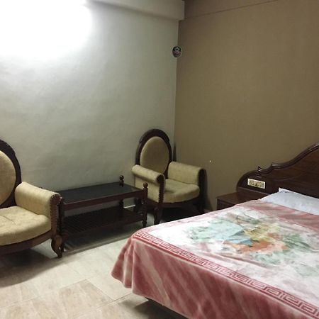 Hotel Royal Wings Nedumbassery Bagian luar foto